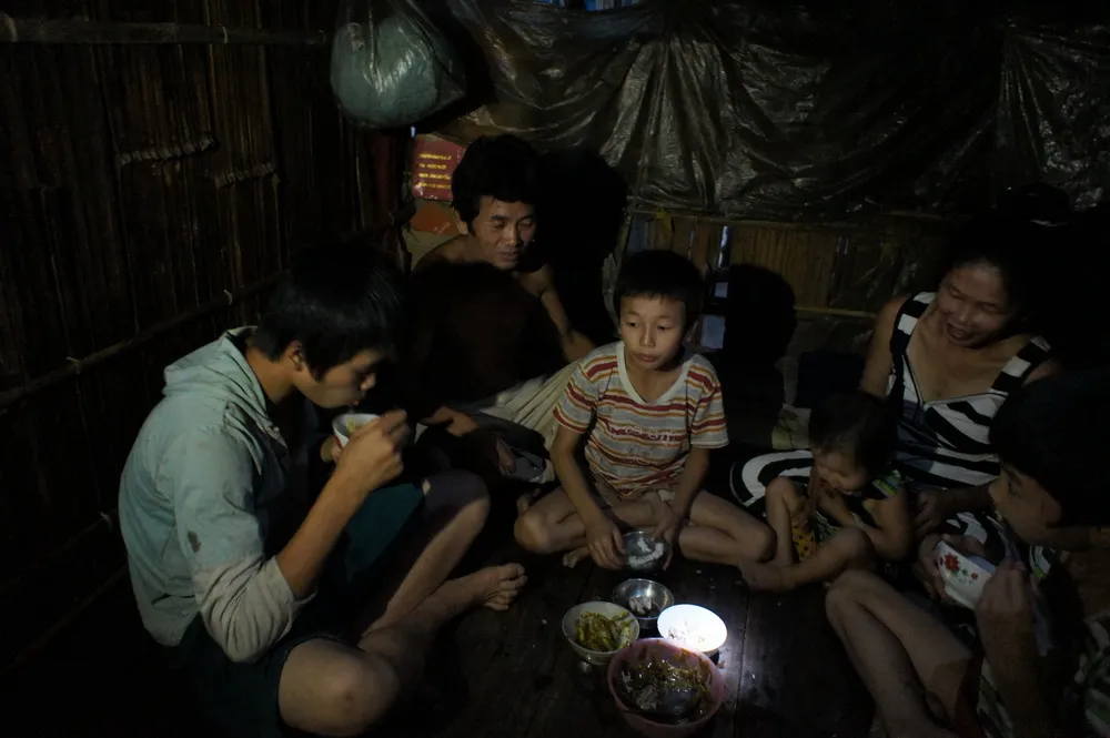 Cuộc sống giữa rừng sâu núi thẳm ảnh 8